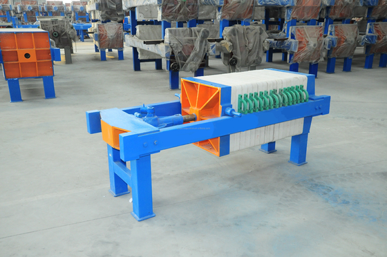 Filtre-presse à plaques et cadres manuel 4m2 pour le traitement des eaux usées